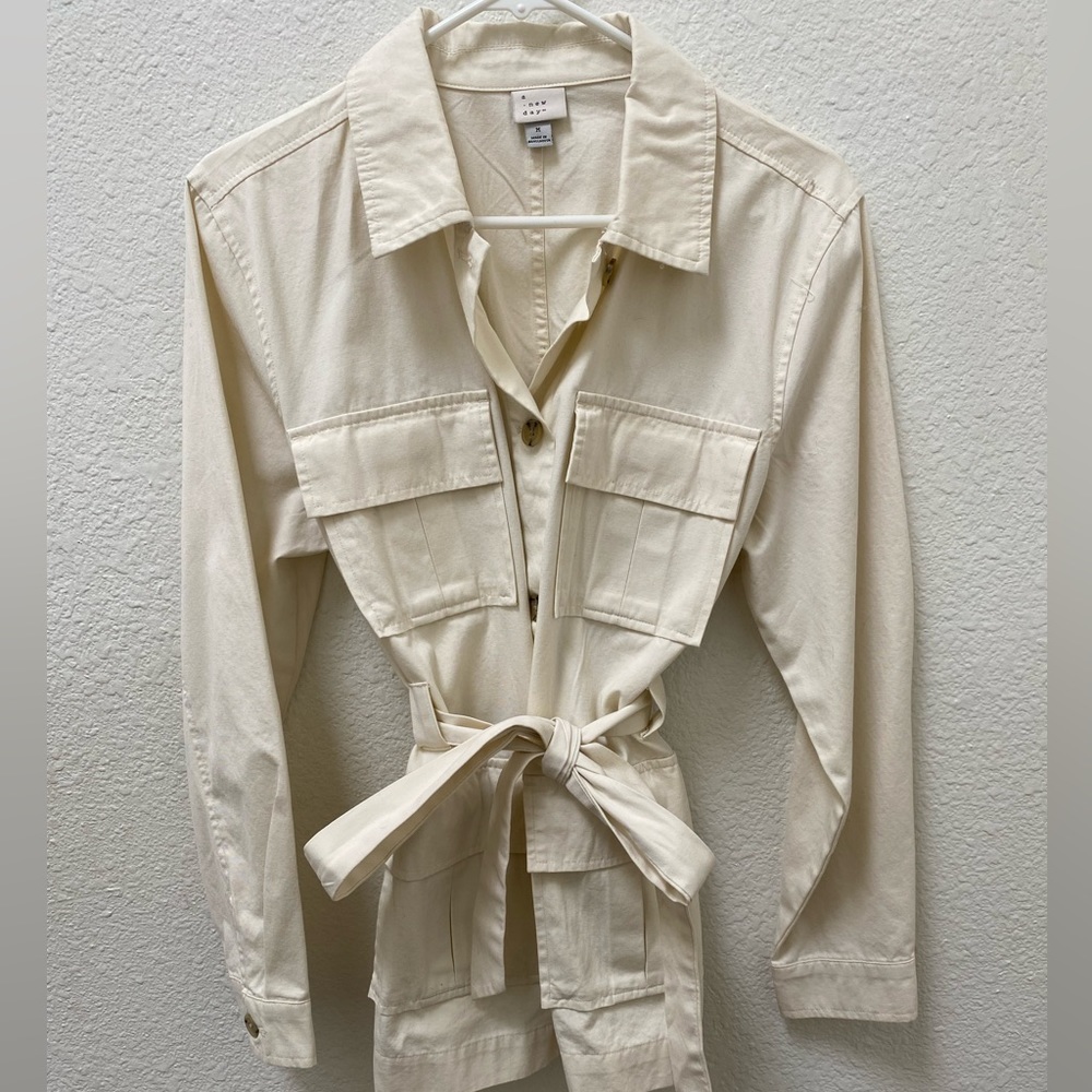 New without tag A new day cream coat